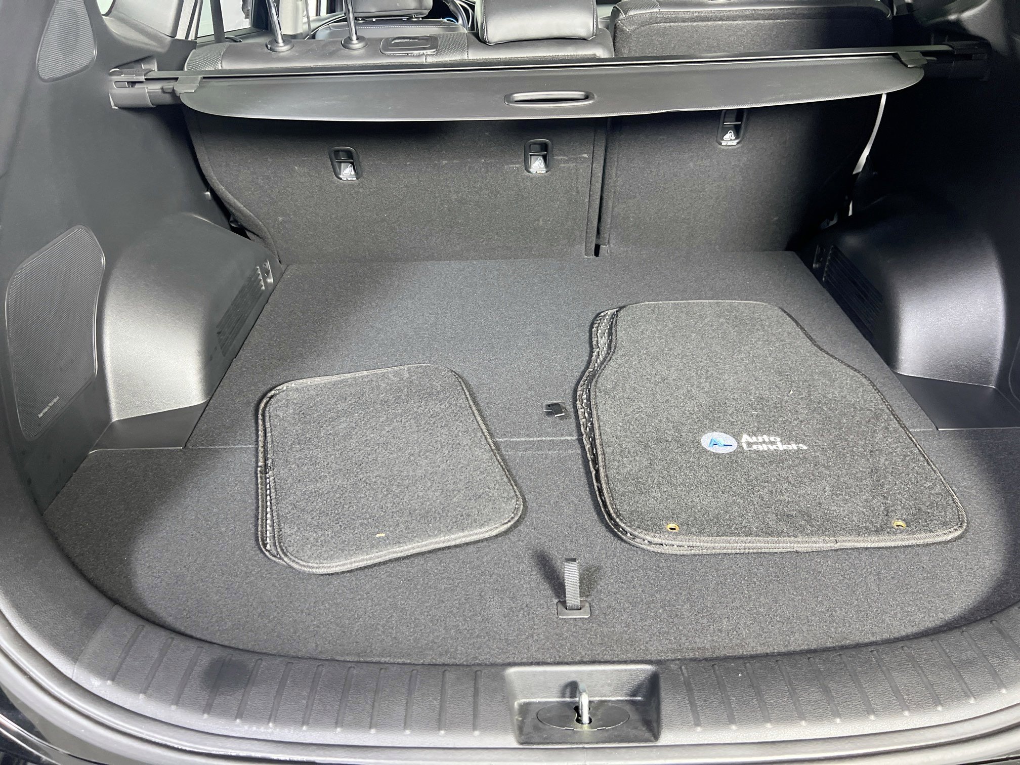 Used 2022 Hyundai Santa Fe Limited w/ Cargo Package image 27