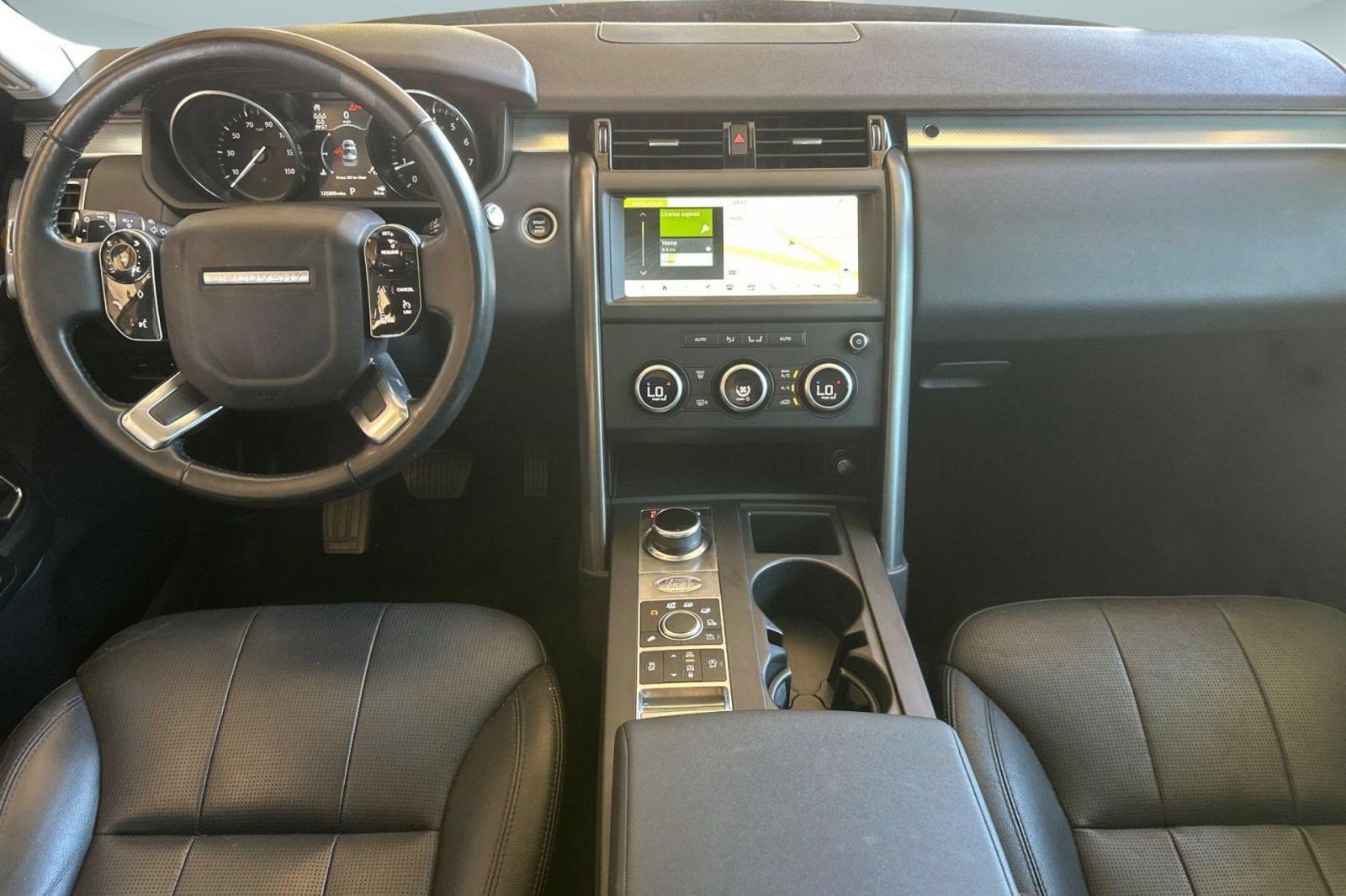 Used 2020 Land Rover Discovery Landmark AWD/4WD image 15