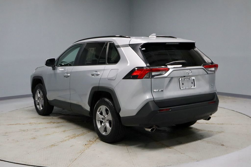 Used 2025 Toyota RAV4 XLE image 8
