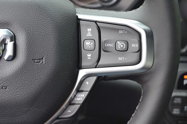 New 2026 RAM 1500 Express AWD/4WD image 18