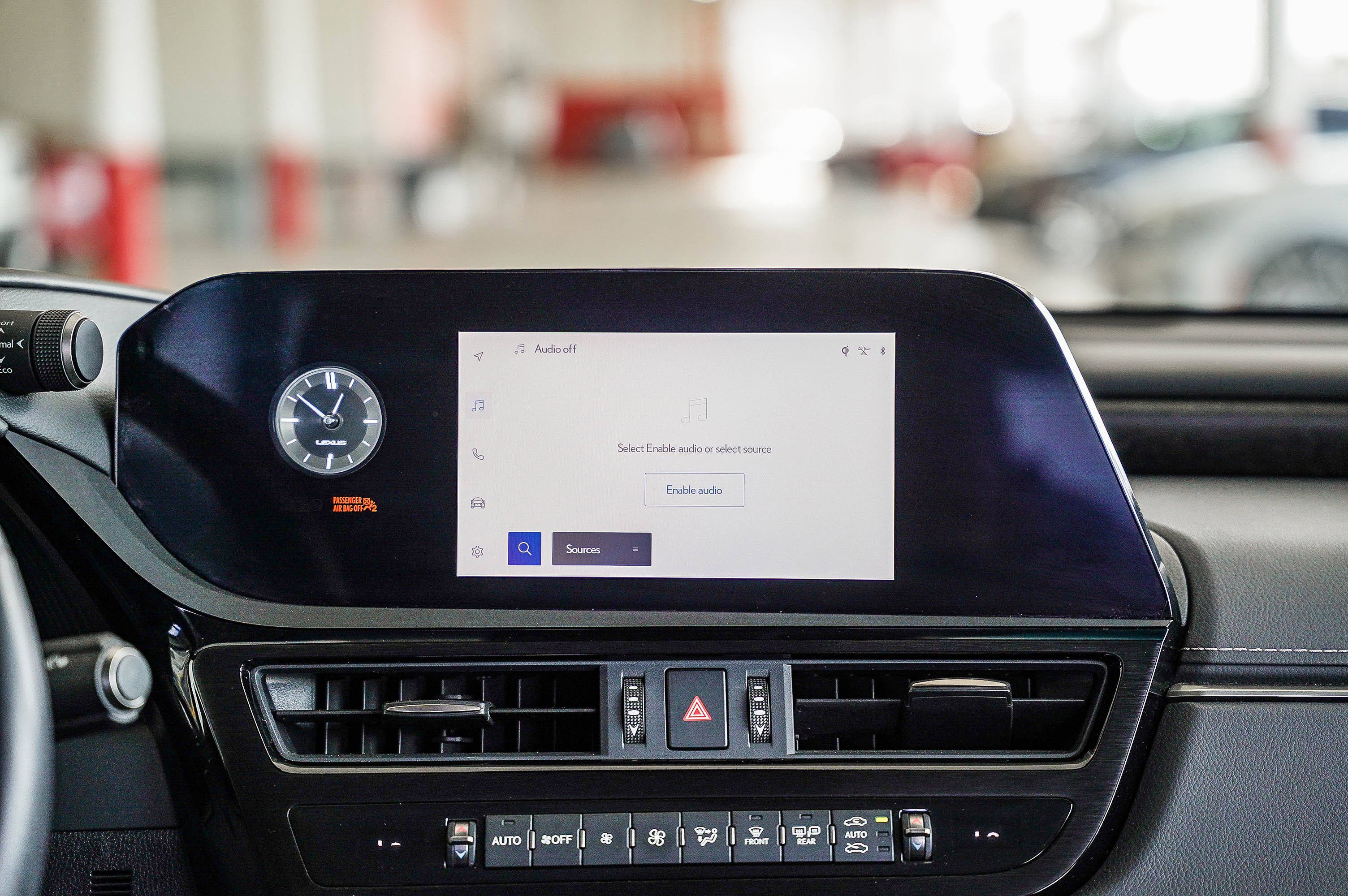 Used 2023 Lexus ES 300h w/ Premium Package image 15