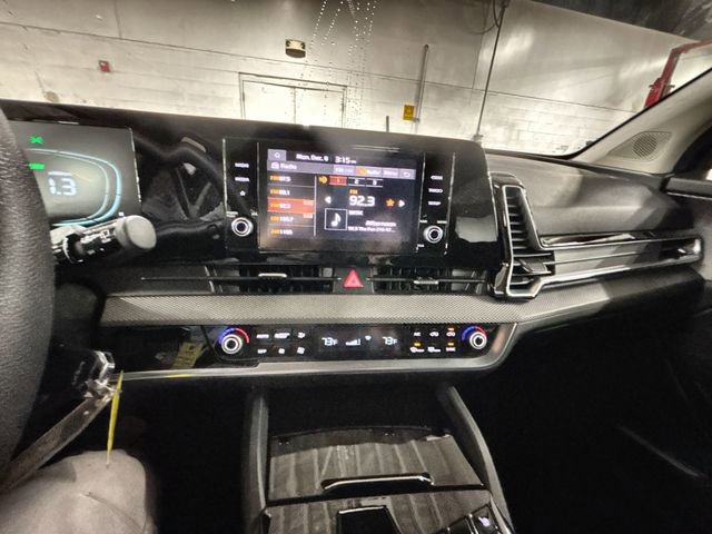 Certified 2023 Kia Sportage LX image 18