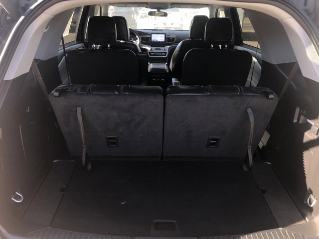 Used 2023 Ford Explorer XLT w/ Equipment Group 202A image 9