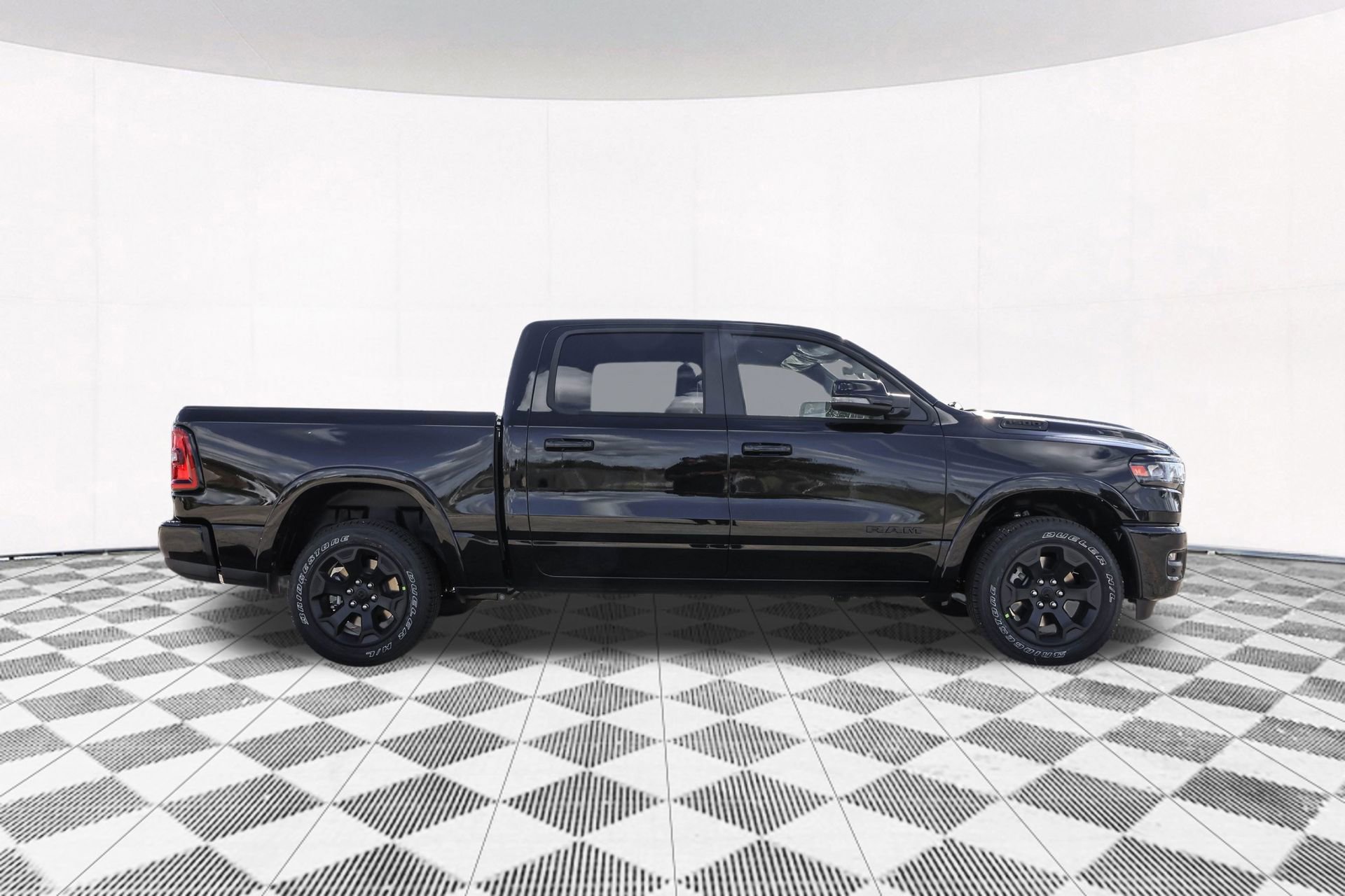 New 2026 RAM 1500 4x4 Crew Cab image 11