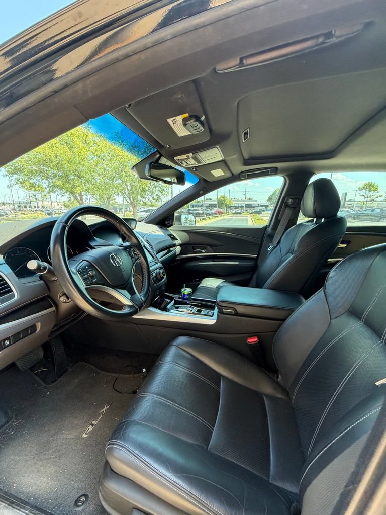 Used 2018 Acura RLX w/ Technology Package FWD image 4