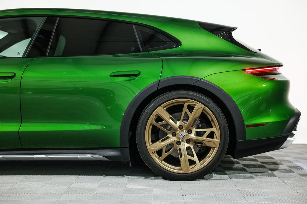 Used 2023 Porsche Taycan 4S AWD/4WD image 14