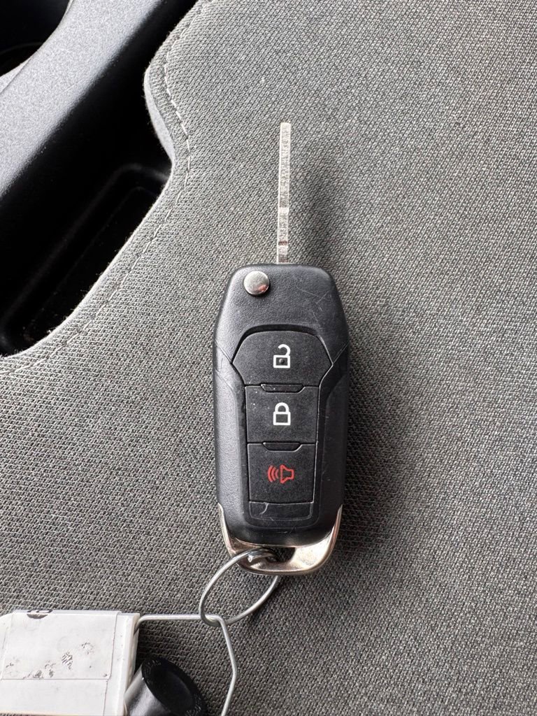 Used 2025 Ford F250 XLT image 30