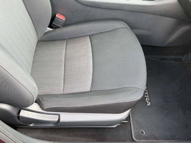 Used 2024 Nissan Sentra SV FWD image 9