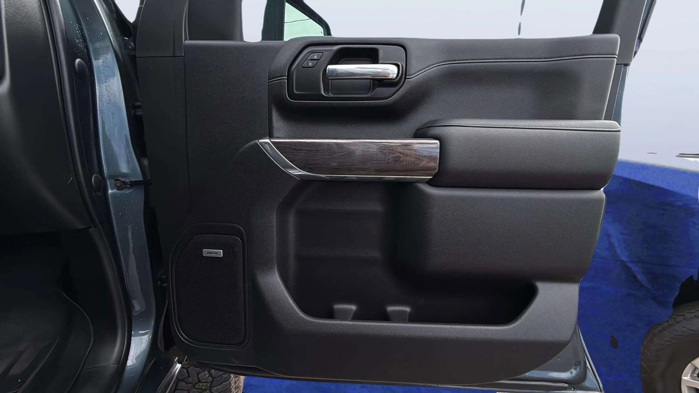 Used 2020 Chevrolet Silverado 2500 LTZ w/ LTZ Premium Package image 18