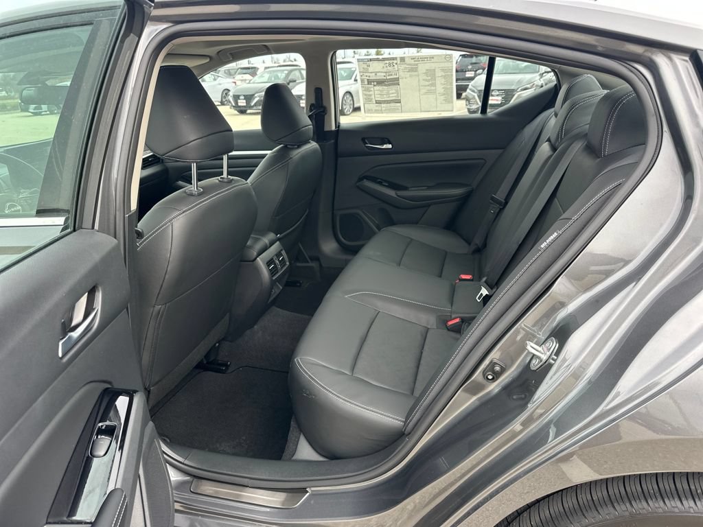 New 2025 Nissan Altima 2.5 SL AWD/4WD image 13