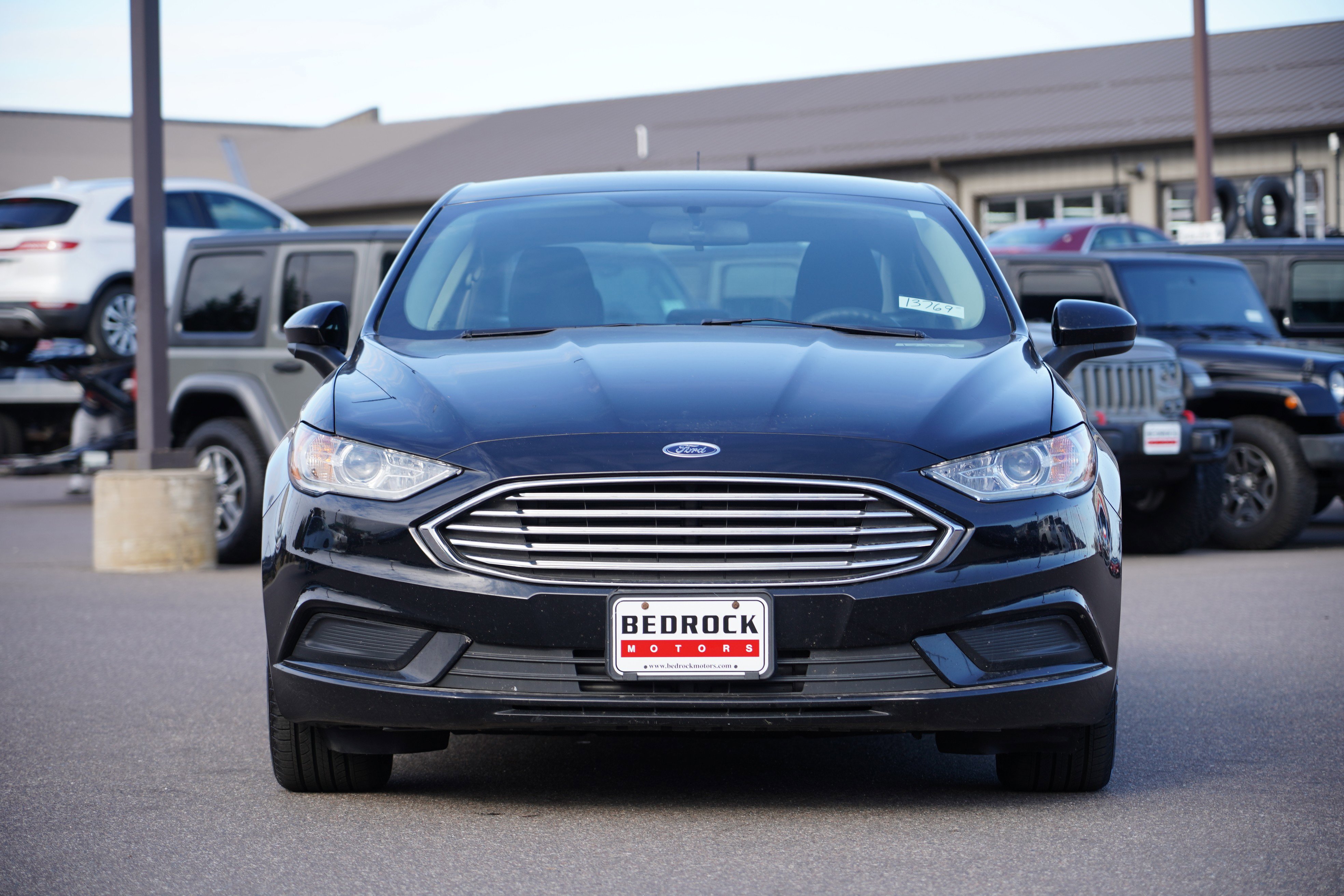 Used 2017 Ford Fusion SE image 8