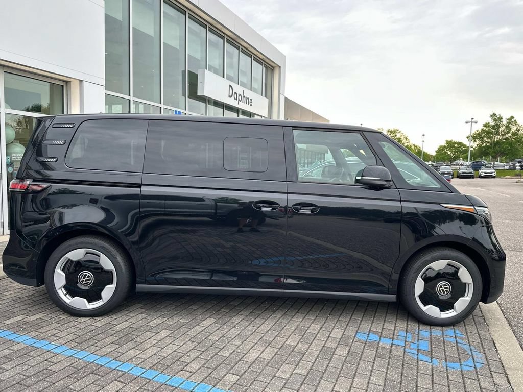 New 2025 Volkswagen ID. Buzz Pro S RWD image 10
