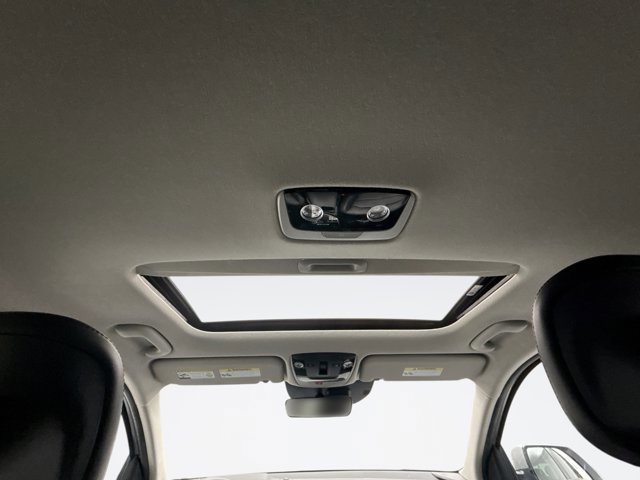 Used 2023 Kia Niro SX Touring image 19