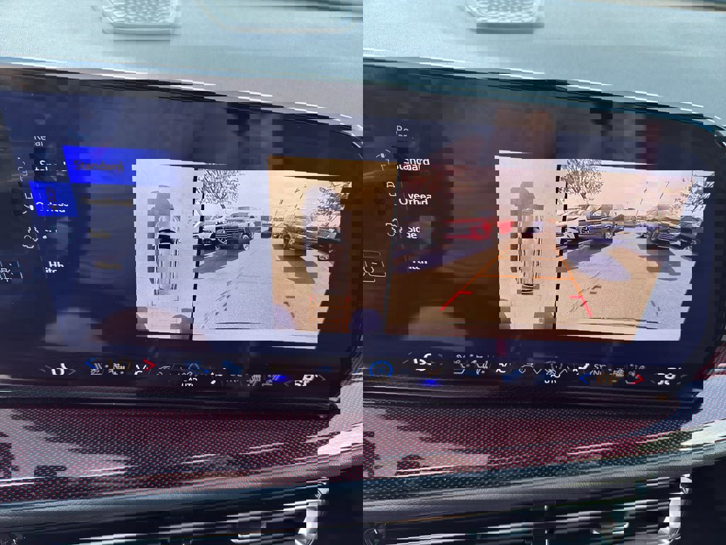 New 2026 Chevrolet Traverse RS image 18