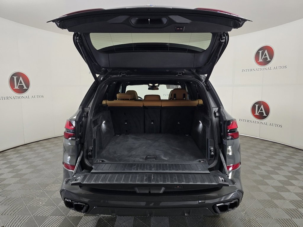 Used 2024 BMW X5 M60i image 9