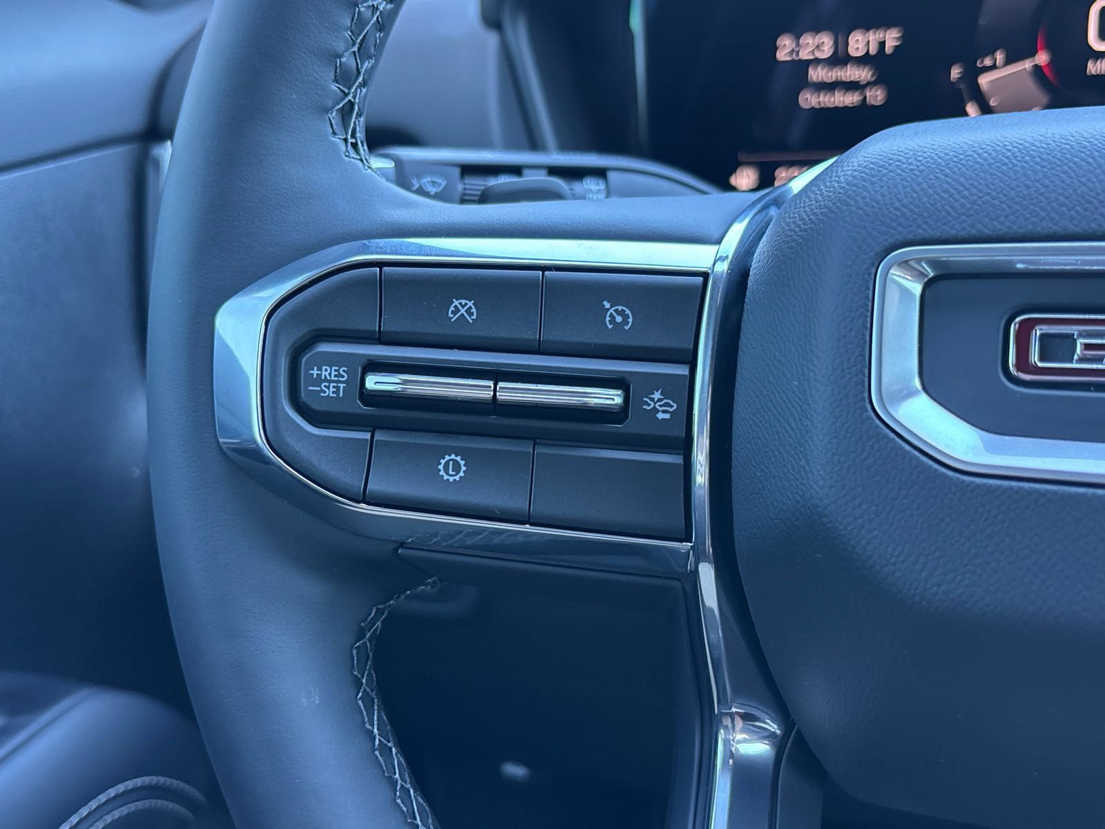 New 2026 GMC Terrain Elevation w/ Elevation Premium Package image 16