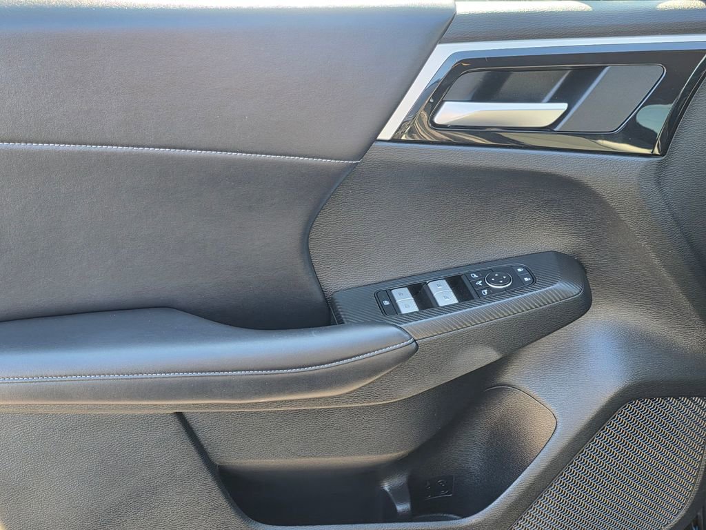 Used 2024 Mitsubishi Outlander SE image 13