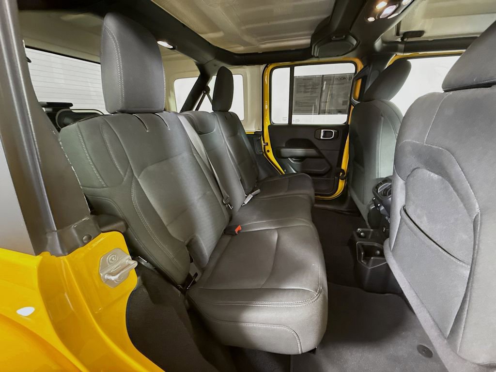 Used 2019 Jeep Wrangler Unlimited Sahara image 24