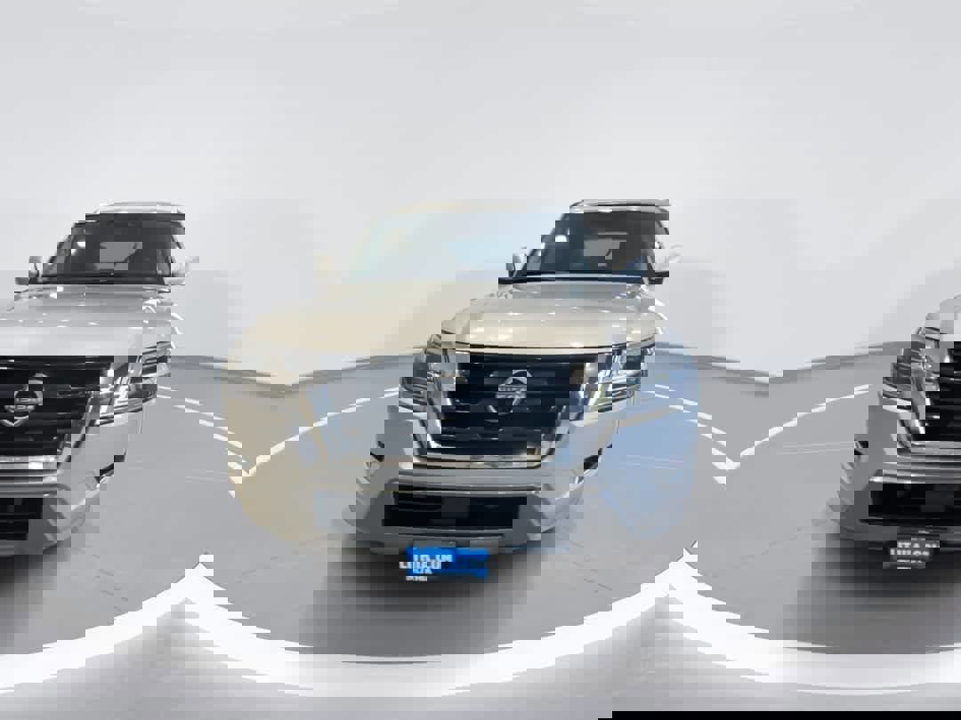 Used 2022 Nissan Armada SL w/ Captain's Chairs Package image 3