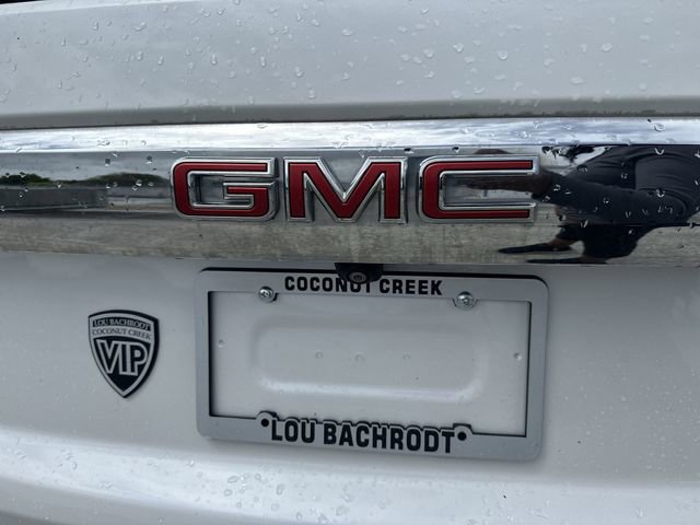 Used 2023 GMC Yukon XL SLT image 13