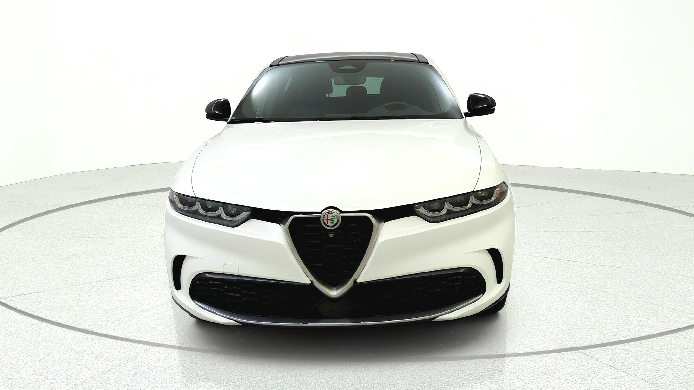 Used 2024 Alfa Romeo Tonale Ti w/ Active Assist Package AWD/4WD image 2