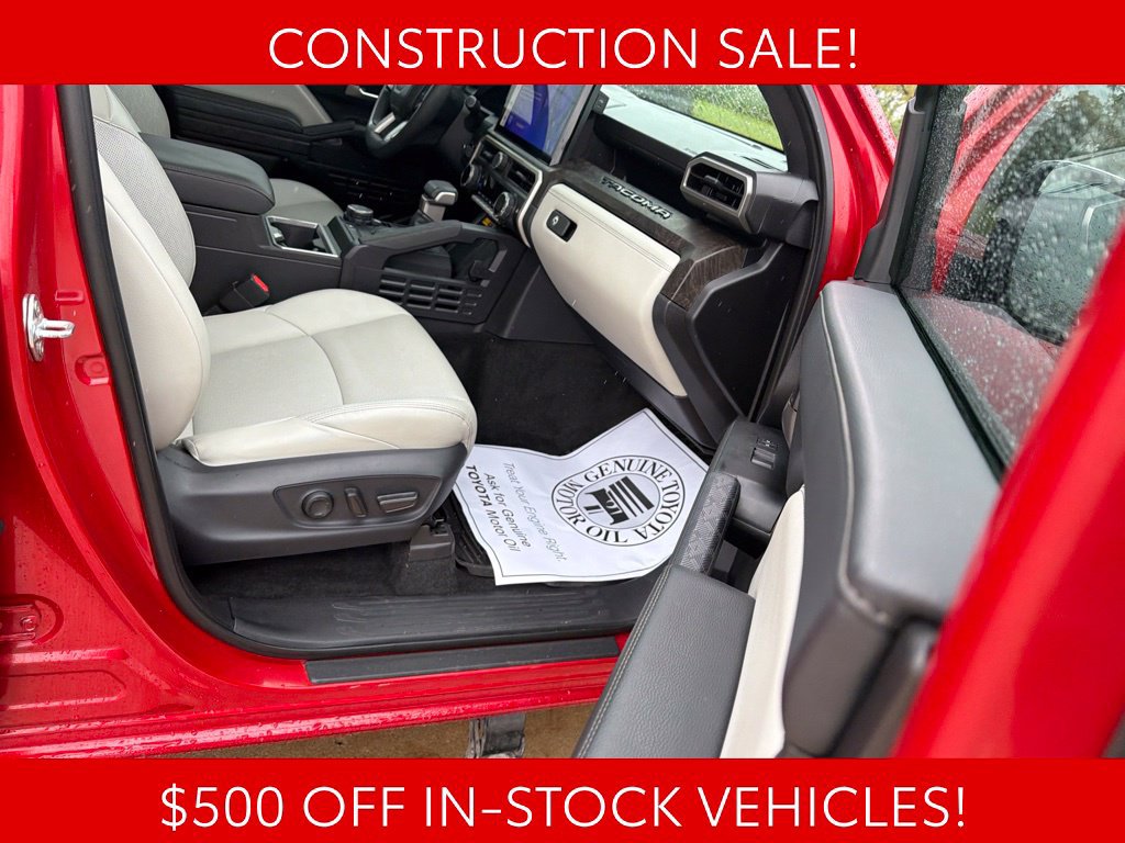 Used 2025 Toyota Tacoma Limited AWD/4WD image 23