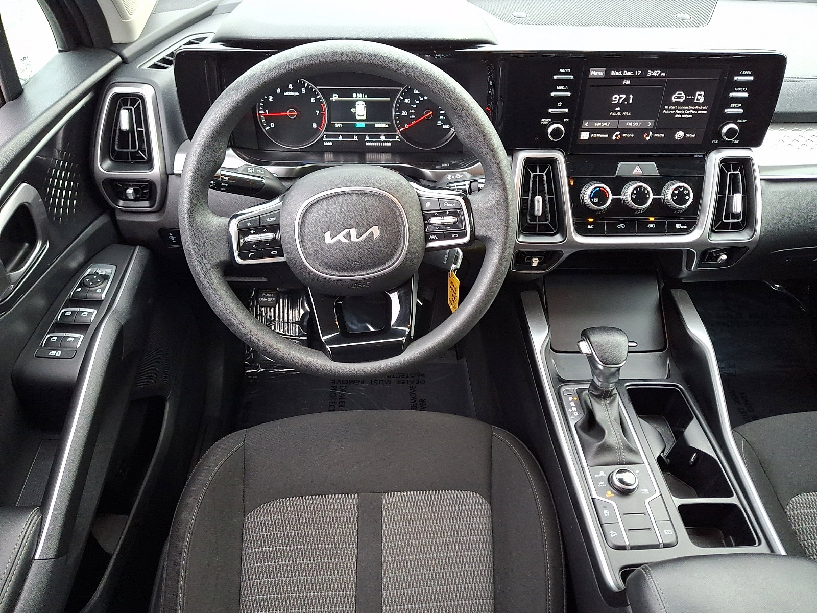 Used 2023 Kia Sorento LX image 11