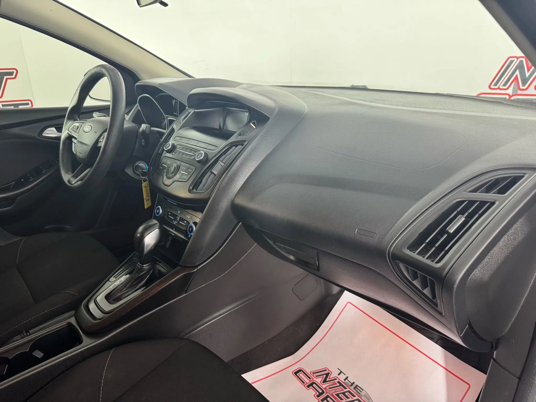 Used 2018 Ford Focus SE FWD image 12