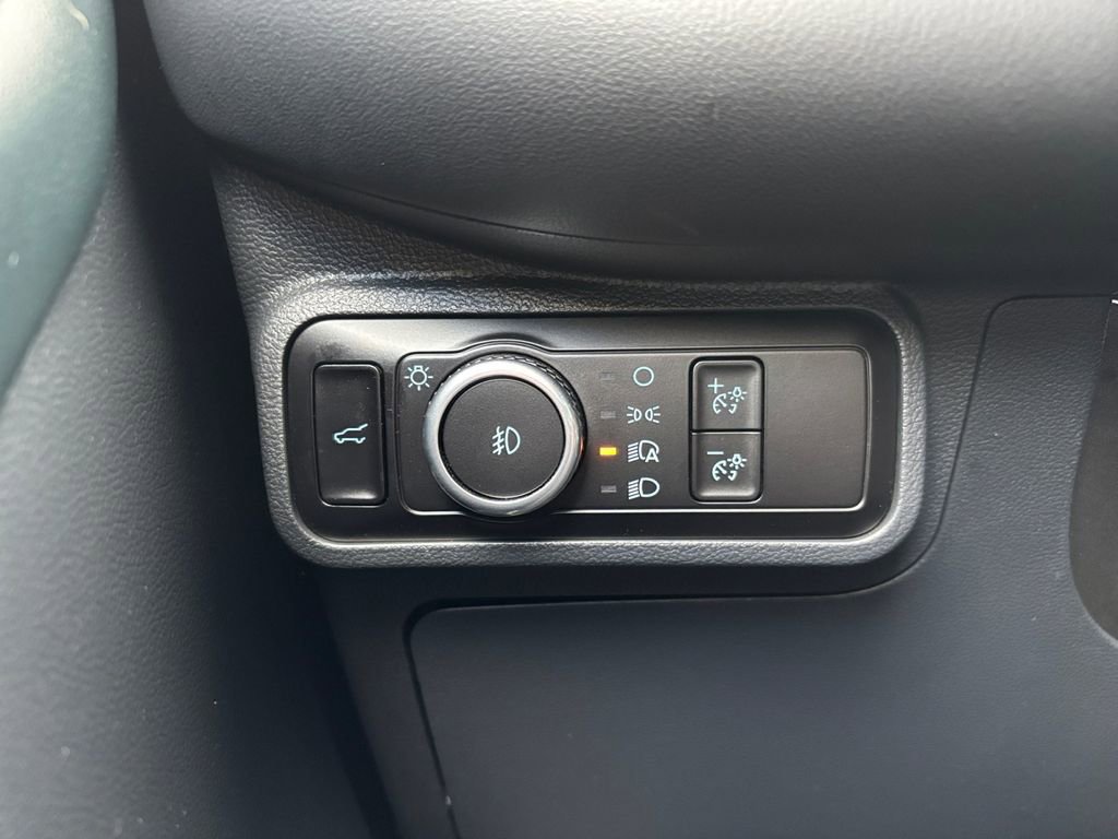 Used 2025 Ford Explorer ST-Line w/ ST-Line Street Pack AWD/4WD image 22