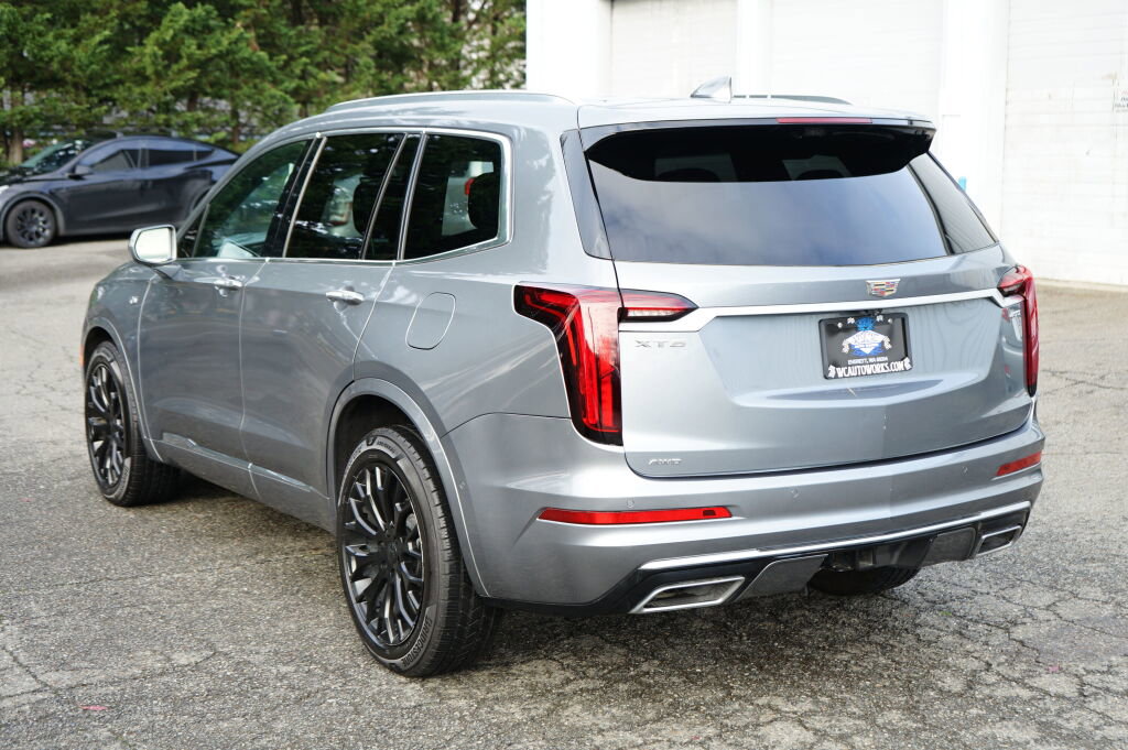 Used 2020 Cadillac XT6 Premium Luxury w/ Platinum Package image 3