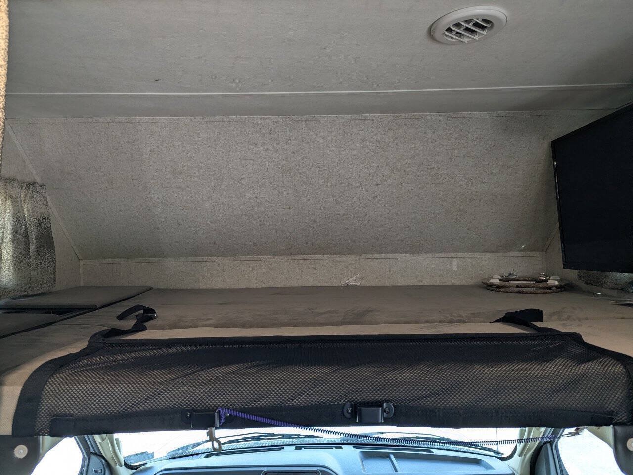 Used 2018 Ford E-450 and Econoline 450 Super Duty w/ Motorhome Prep Package RWD image 17