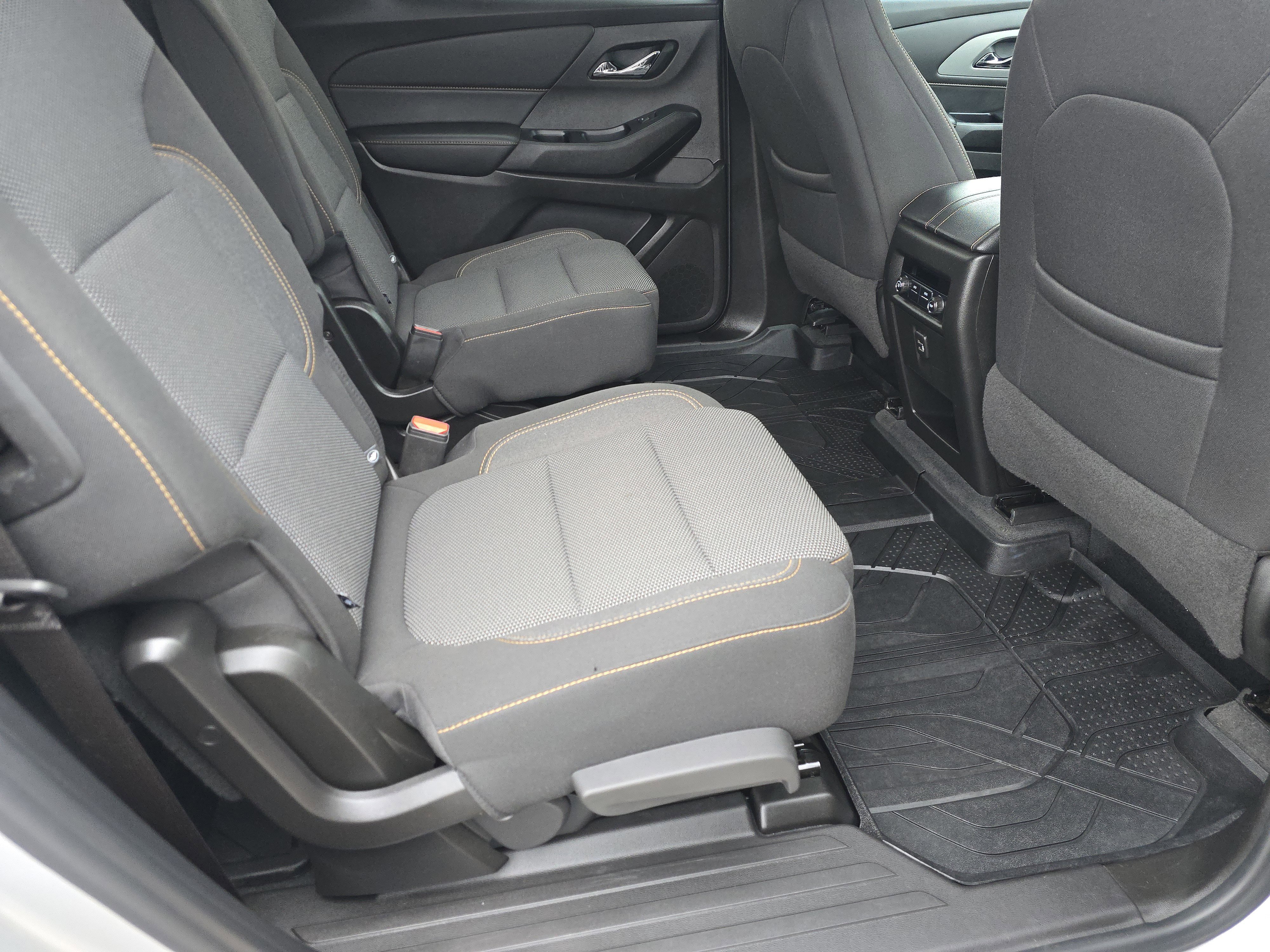 Used 2021 Chevrolet Traverse LT w/ LPO, Floor Liner Package image 17