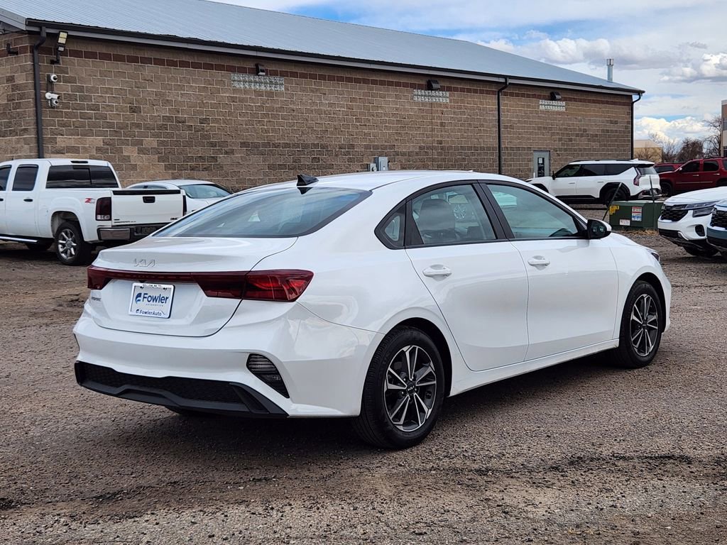 Certified 2023 Kia Forte LXS image 3