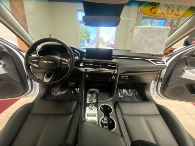 Used 2025 Genesis G70 2.5T RWD image 21