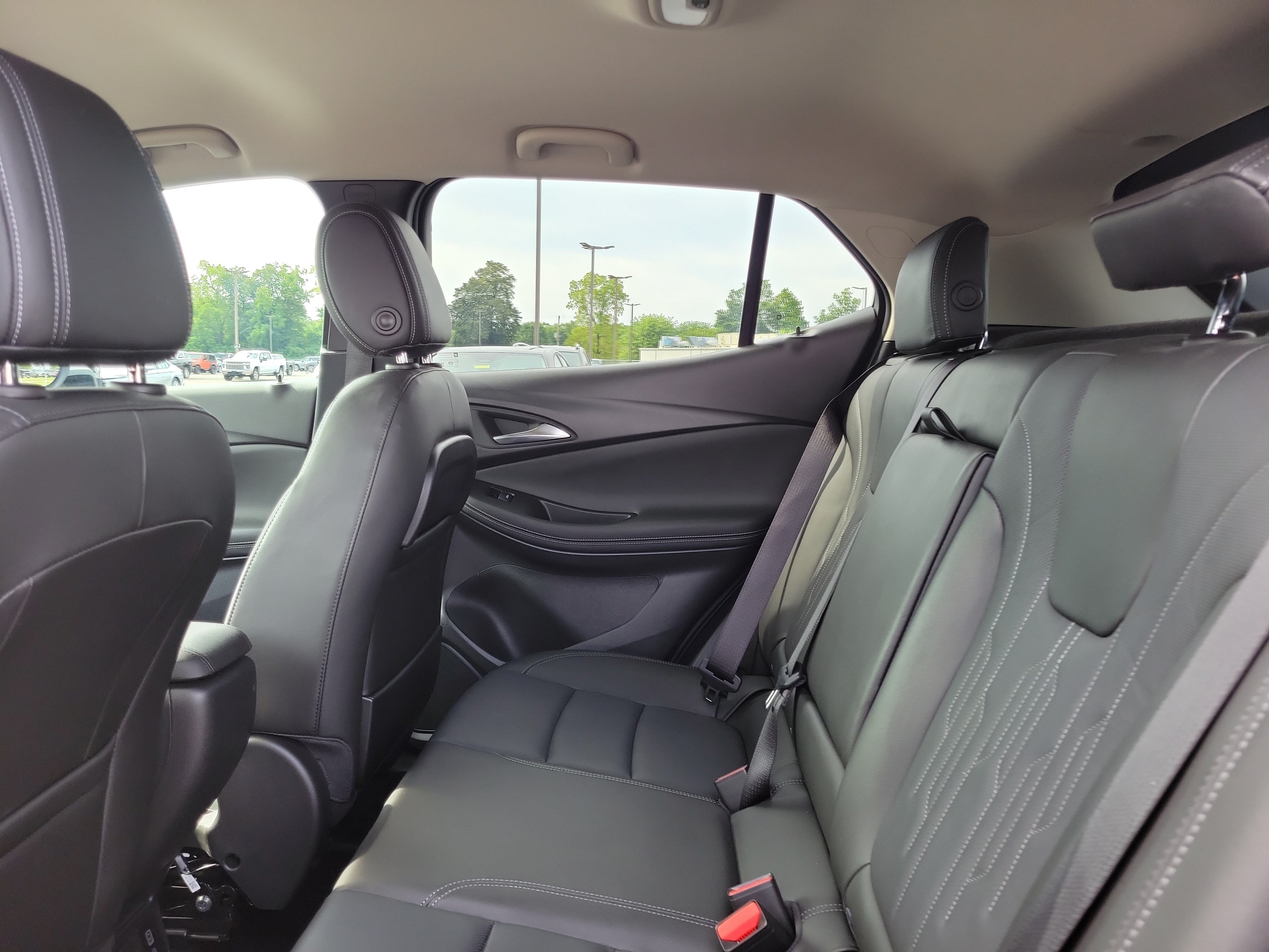Used 2026 Buick Encore GX Avenir w/ Avenir Technology Package AWD/4WD image 11