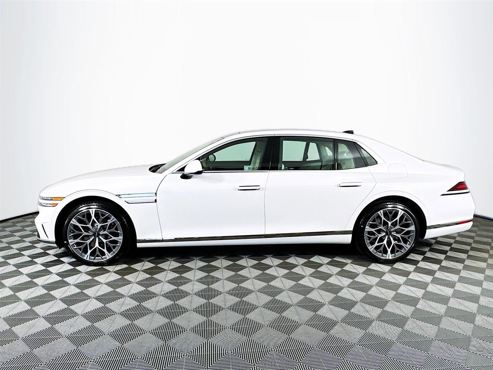 New 2025 Genesis G90 3.5T image 4