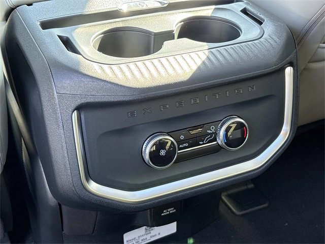 New 2025 Ford Expedition Max Active image 19
