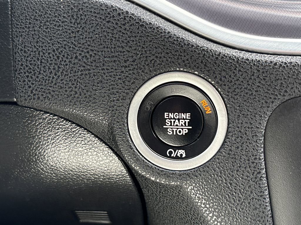 Used 2020 Dodge Charger SXT w/ Driver Convenience Group AWD/4WD image 18