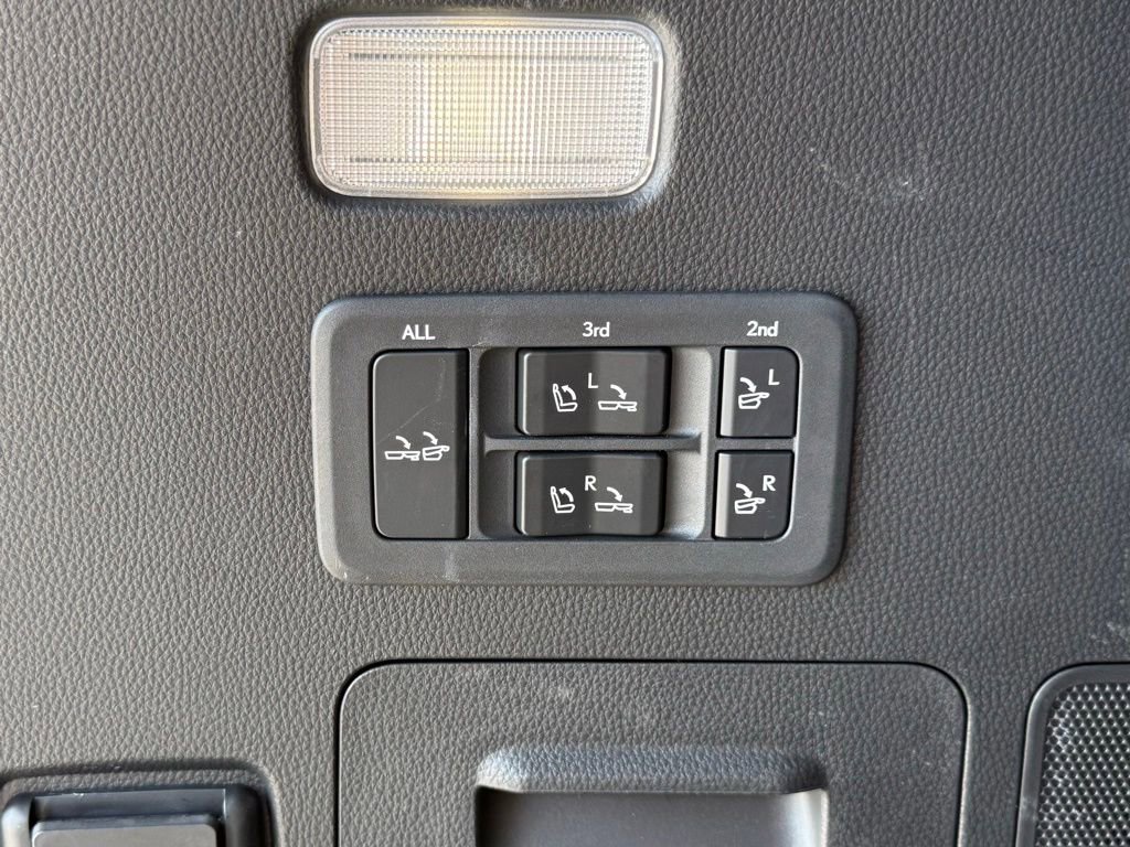 Used 2024 Lexus LX 600 4WD w/ Luxury Package image 43