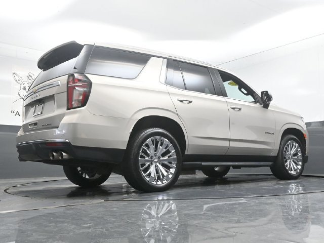 Used 2021 Chevrolet Tahoe Premier w/ Premium Package AWD/4WD image 39