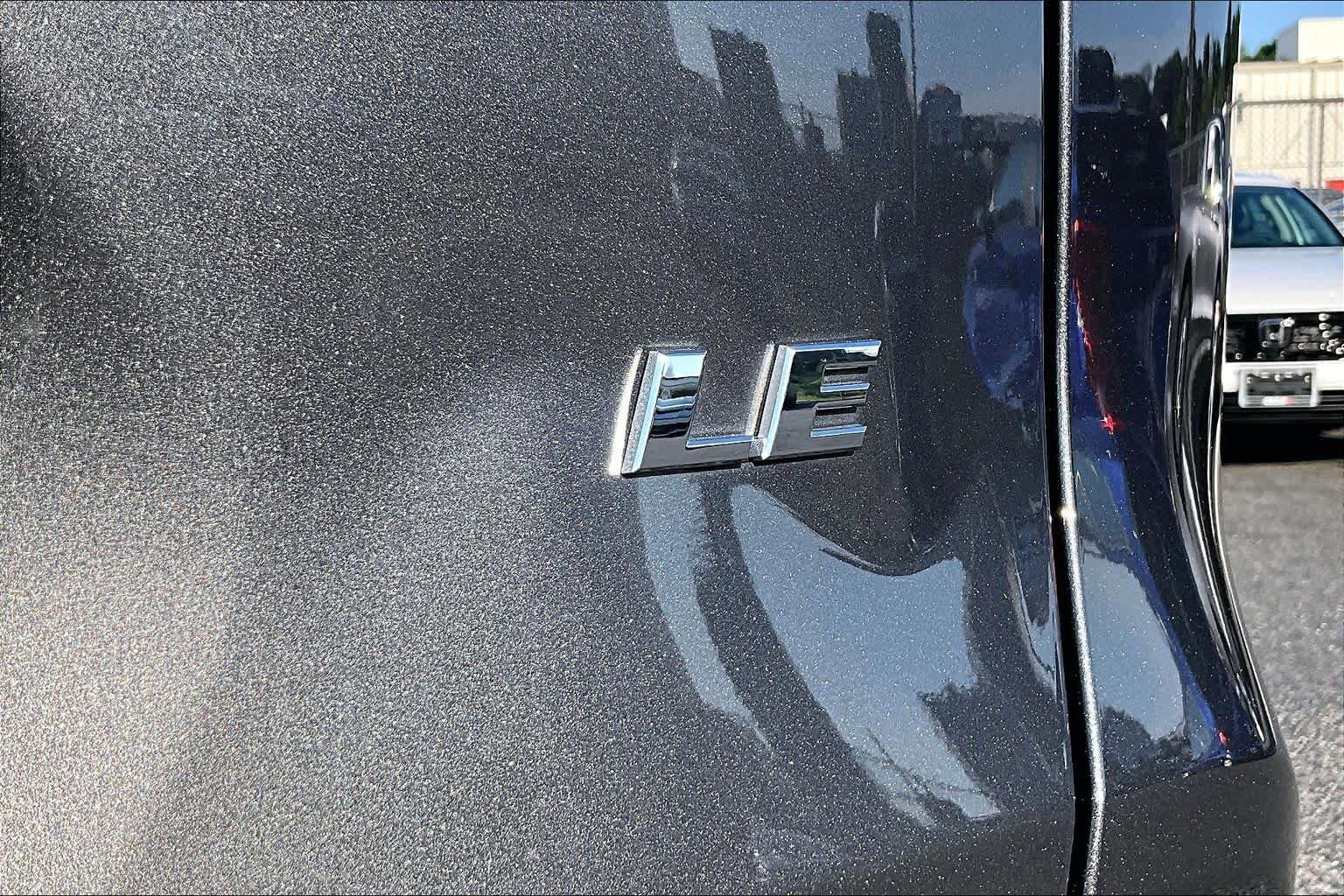 Used 2025 Toyota RAV4 LE FWD image 10