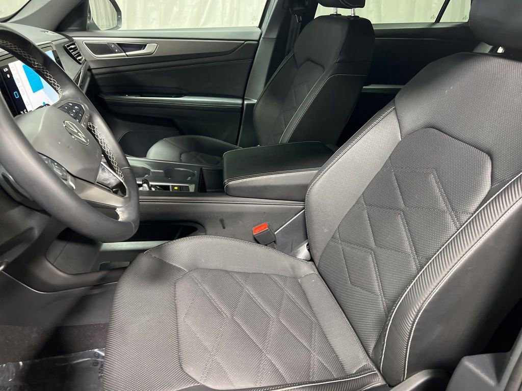 Used 2024 Volkswagen Atlas Cross Sport SE image 20