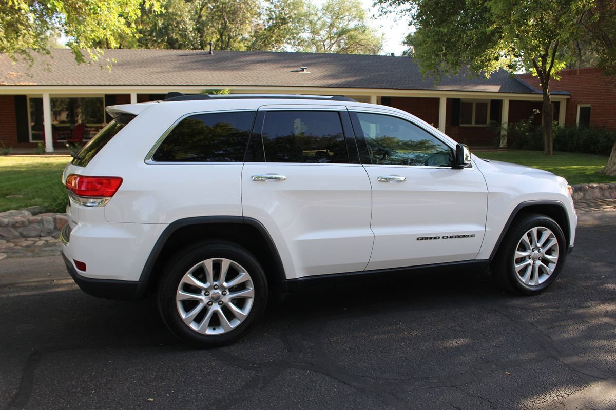 Used 2017 Jeep Grand Cherokee Limited RWD image 41