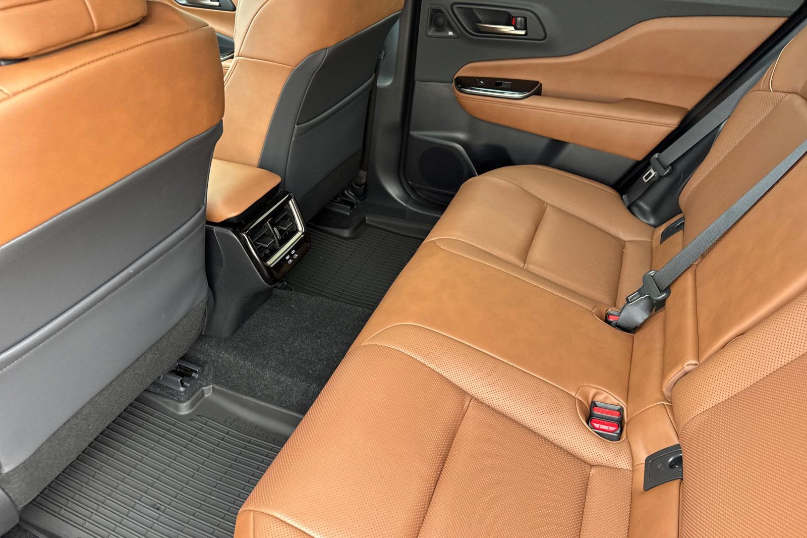 New 2026 Toyota Crown Signia AWD/4WD image 11