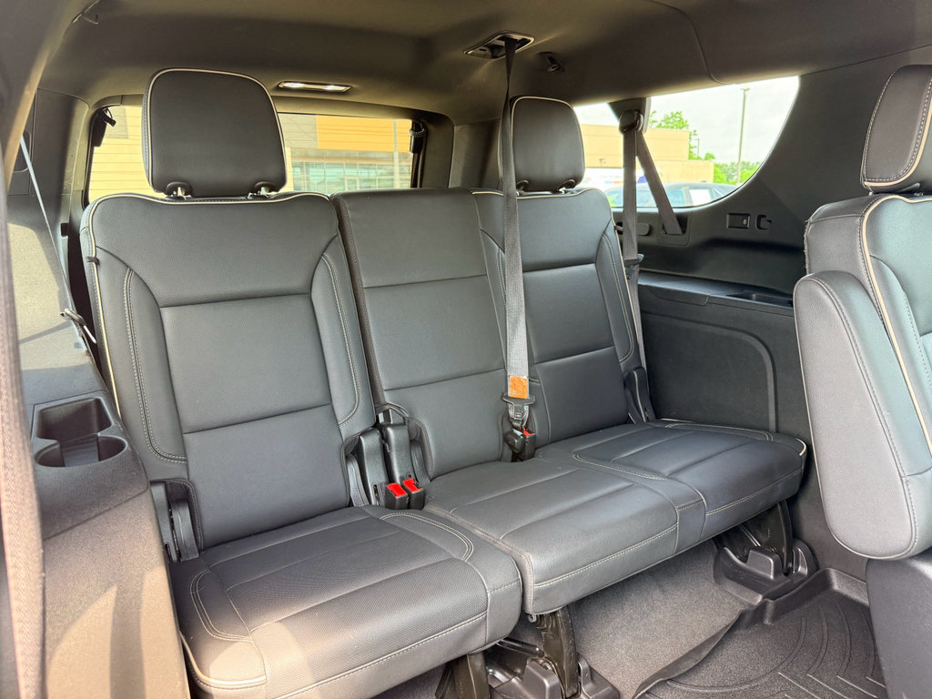 Used 2022 Chevrolet Suburban Premier RWD image 27