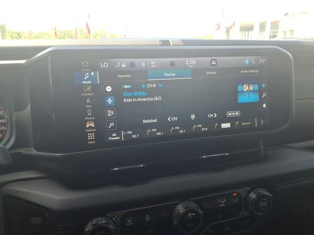 Used 2025 Jeep Wrangler Sahara image 19