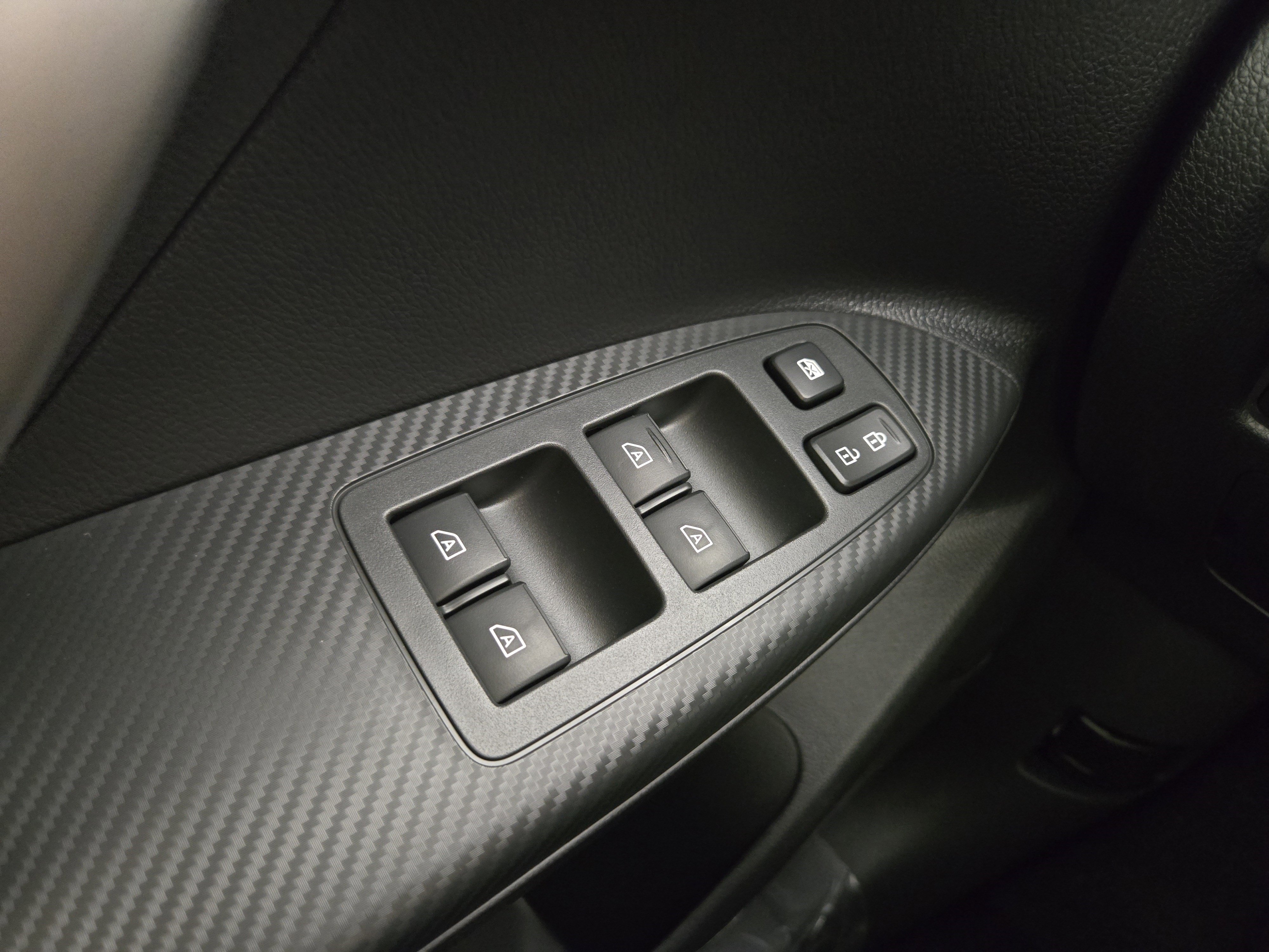 New 2026 Mitsubishi Eclipse Cross SEL image 25