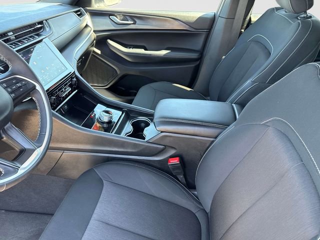 Used 2025 Jeep Grand Cherokee L Laredo w/ Luxury Tech Group I AWD/4WD image 21
