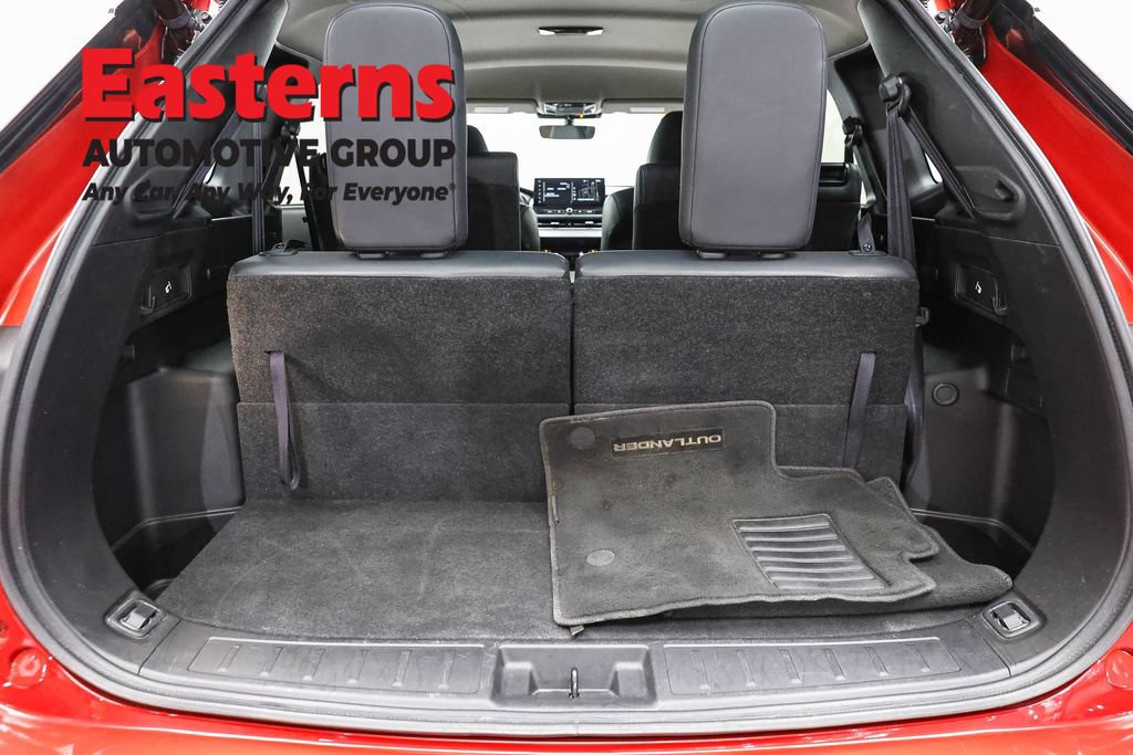 Used 2025 Mitsubishi Outlander SE AWD/4WD image 9