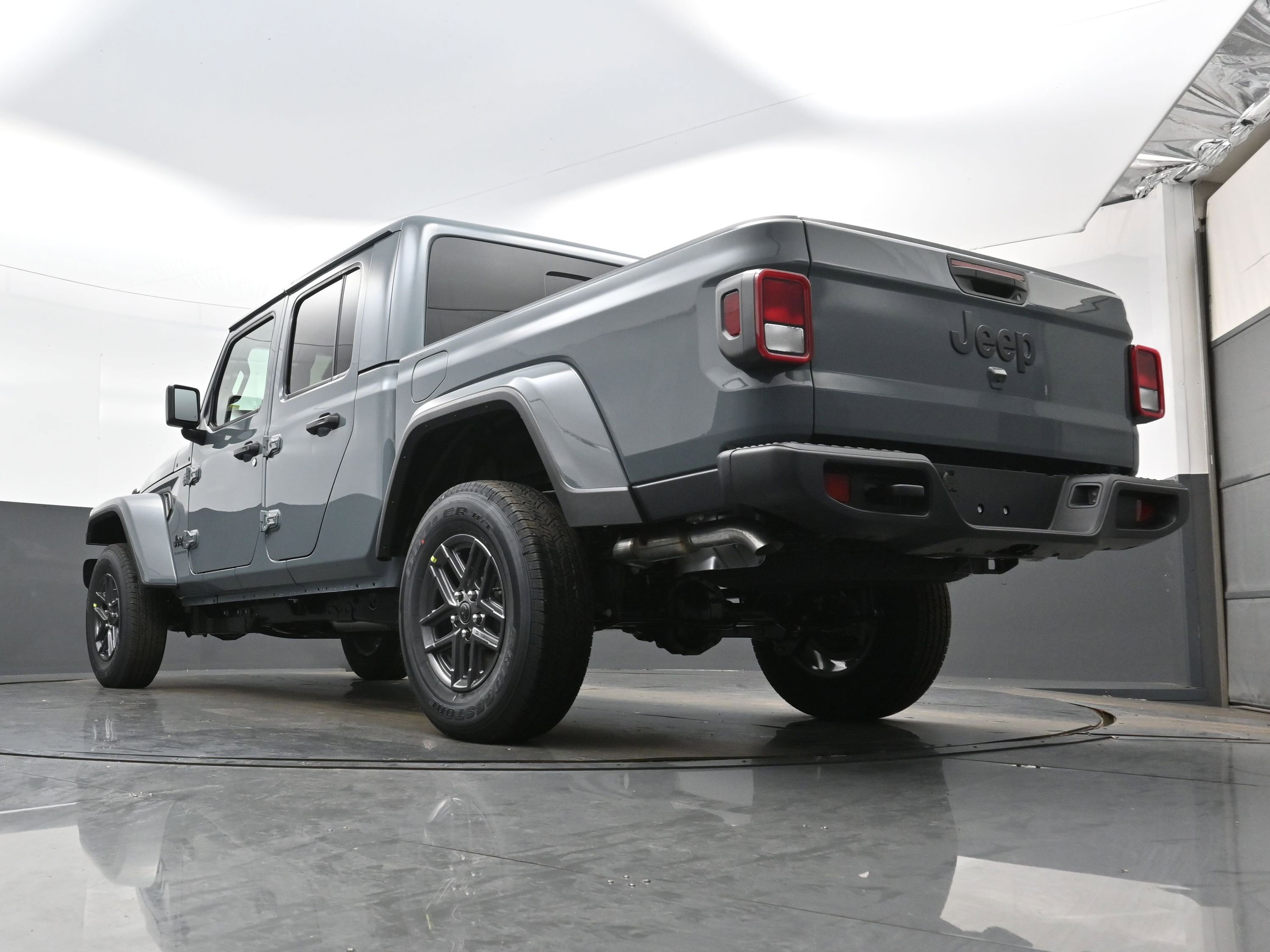 New 2026 Jeep Gladiator Sport image 13